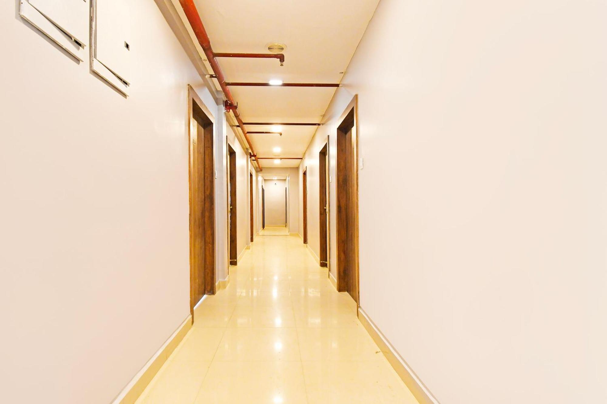 Hotel Super Townhouse Mancheswar Industrial Estate à Bhubaneswar Extérieur photo