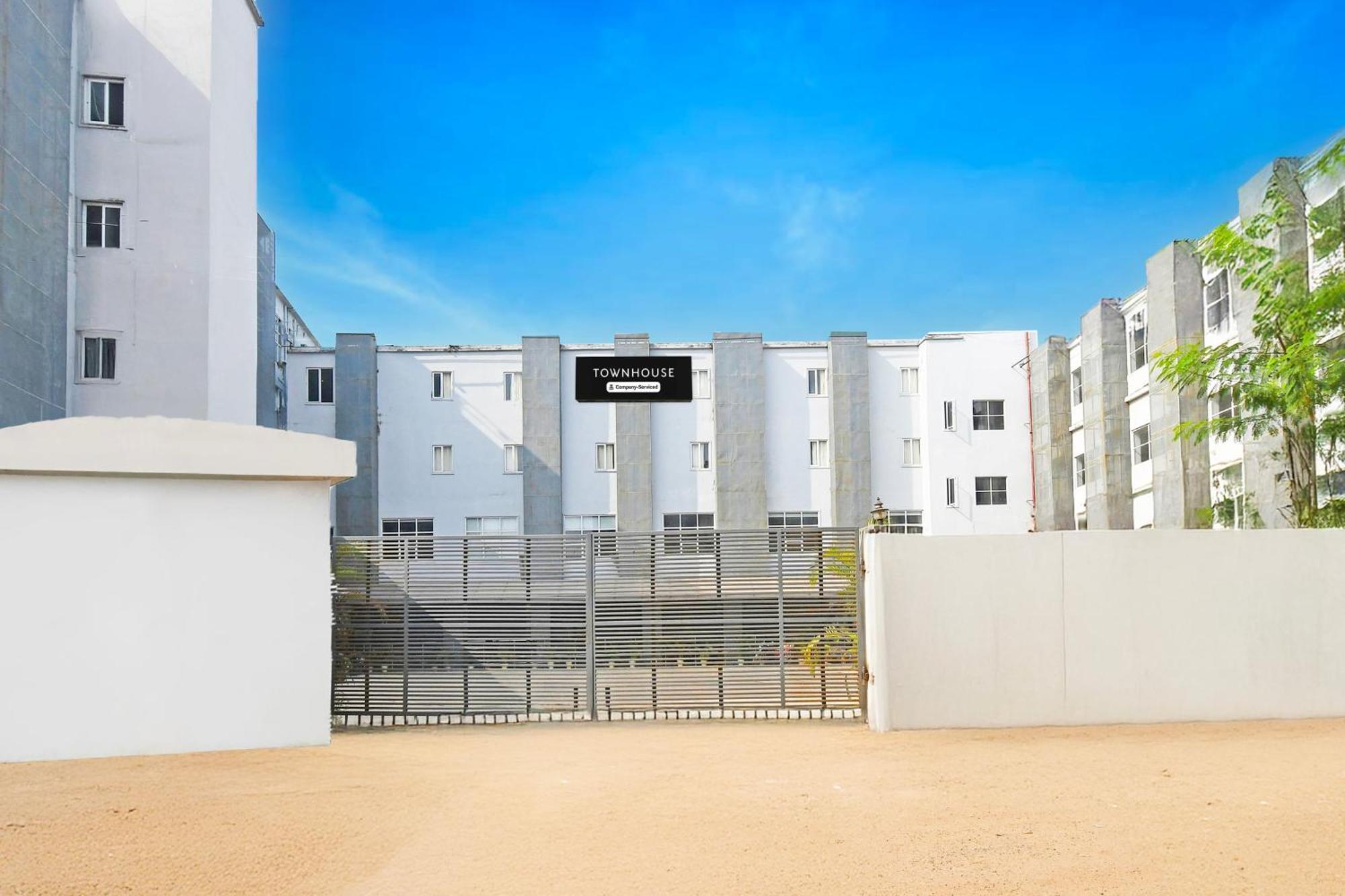 Hotel Super Townhouse Mancheswar Industrial Estate à Bhubaneswar Extérieur photo