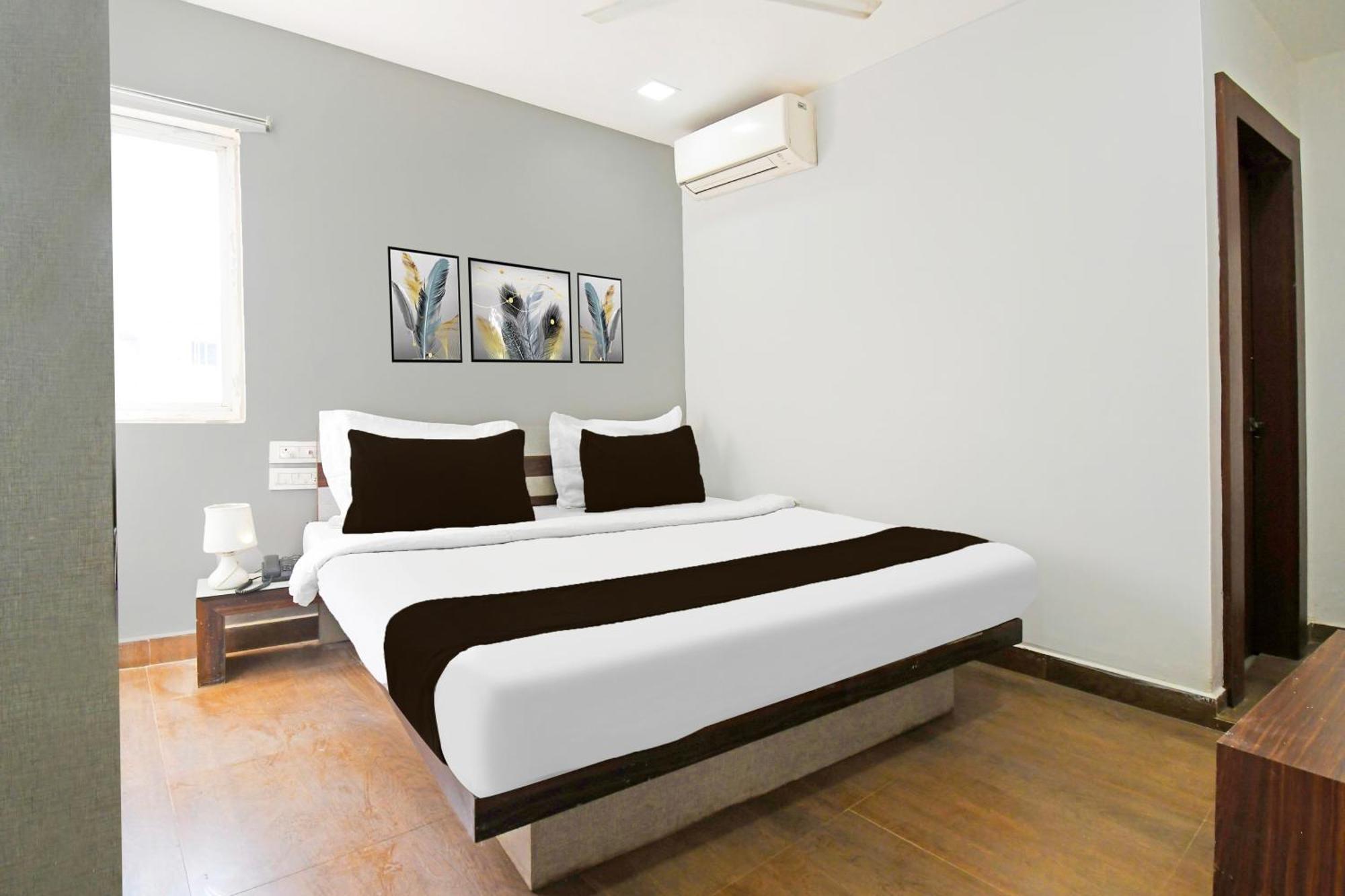 Hotel Super Townhouse Mancheswar Industrial Estate à Bhubaneswar Extérieur photo